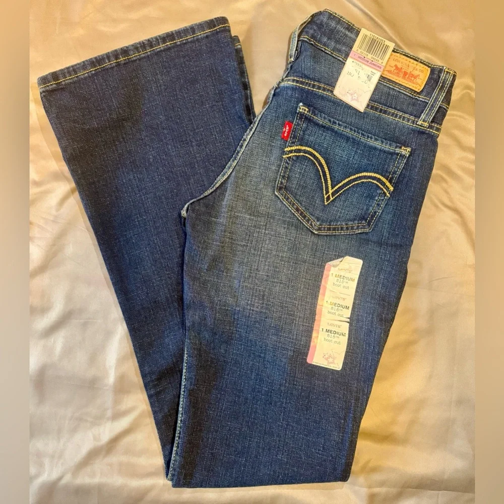 Levi's 518 Low Rise Boot Cut Jeans Classic Style Size 1 Medium Juniors/Women - Picture 2 of 7